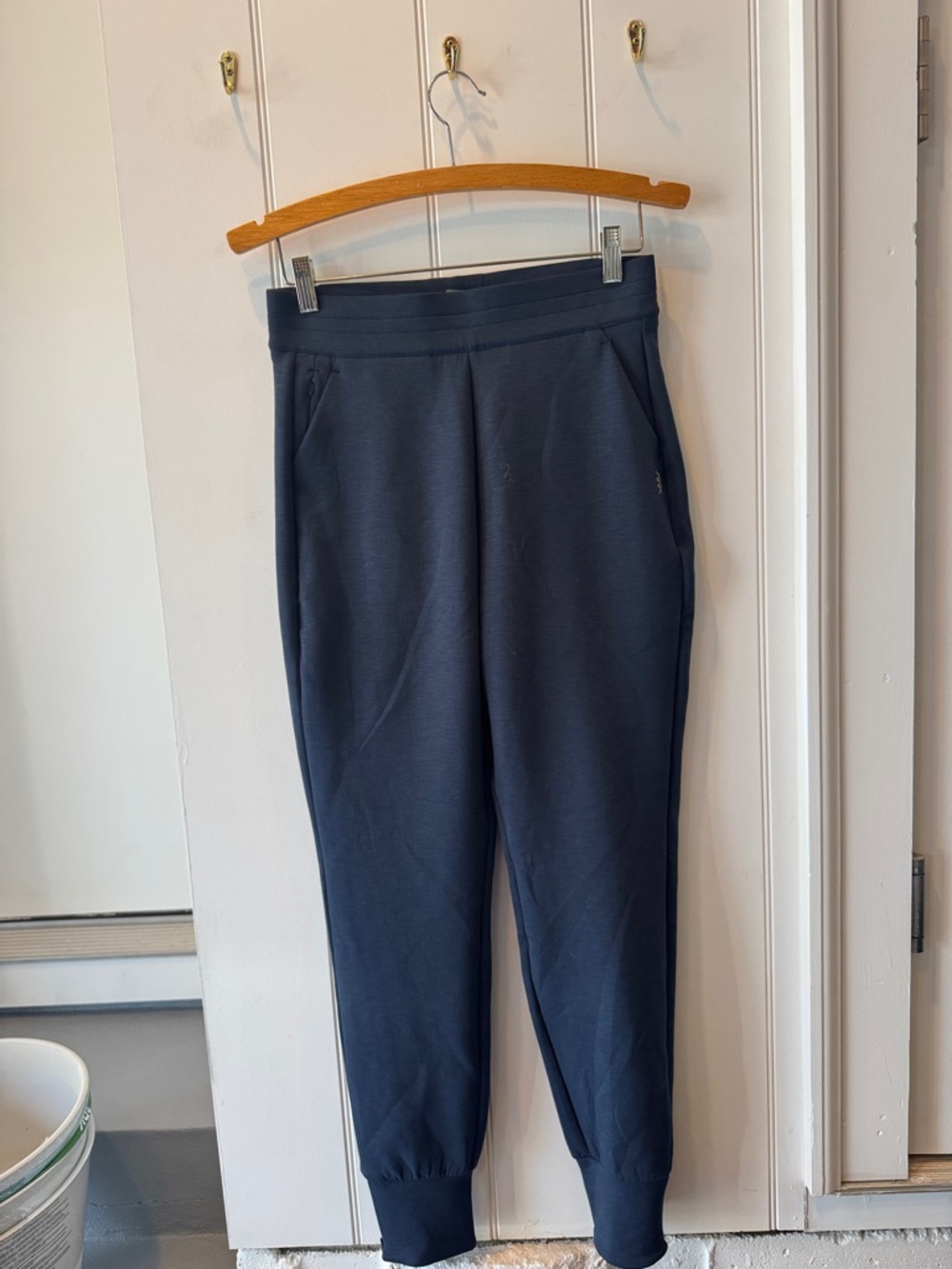 RHONE woman's /Narrow Fit Navy Blue Jogger Sweatpants